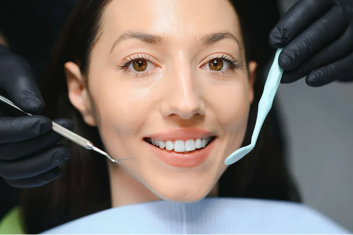 Zadovoljna Pacijentica Nakon Endodoncije